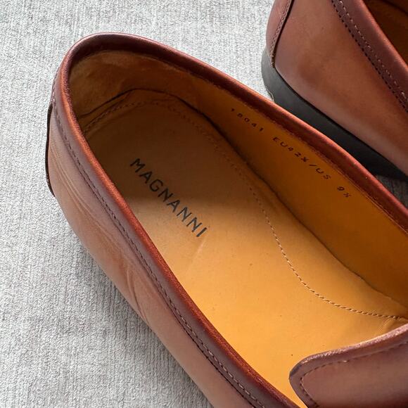 NWOT Men’s Magnanni Sasso Loafers - Picture 5 of 7